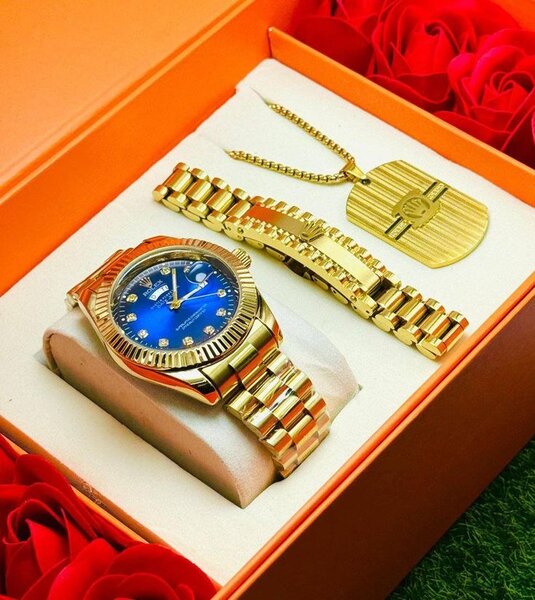 Montre de luxe dorée homme