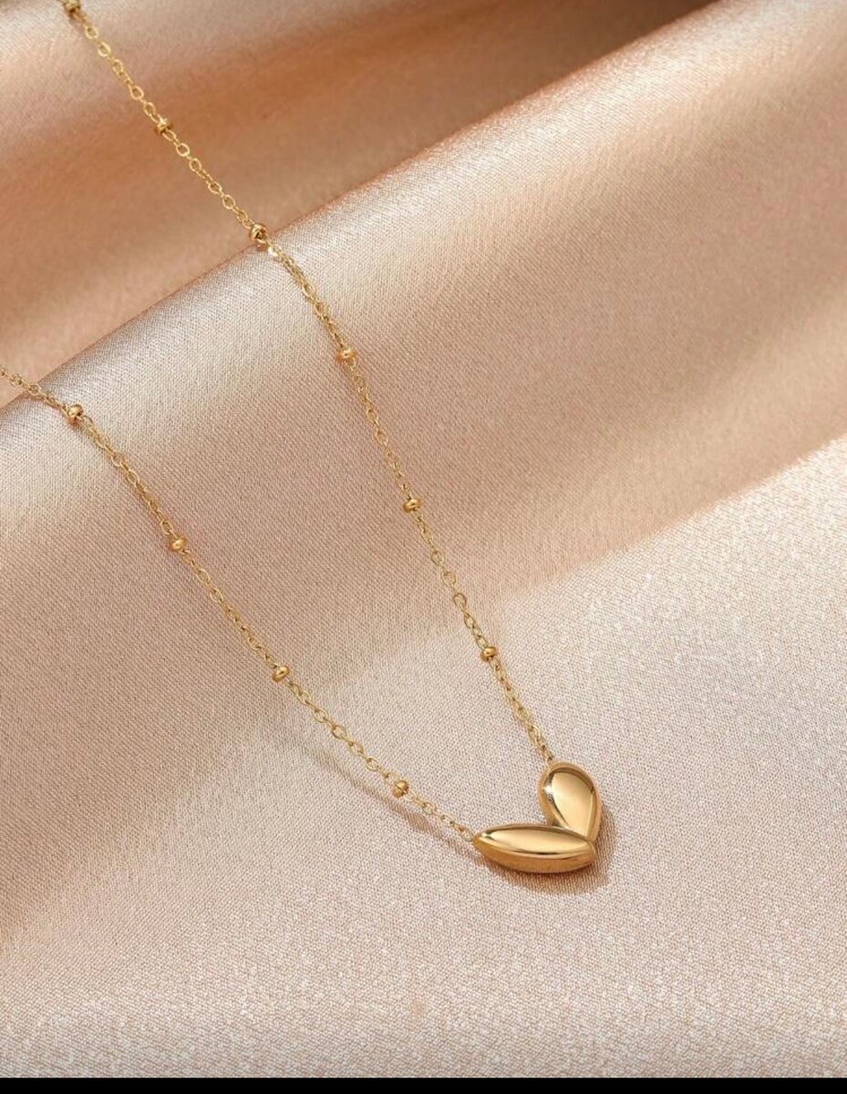 Collier coeur plaqué or en forme de coeur