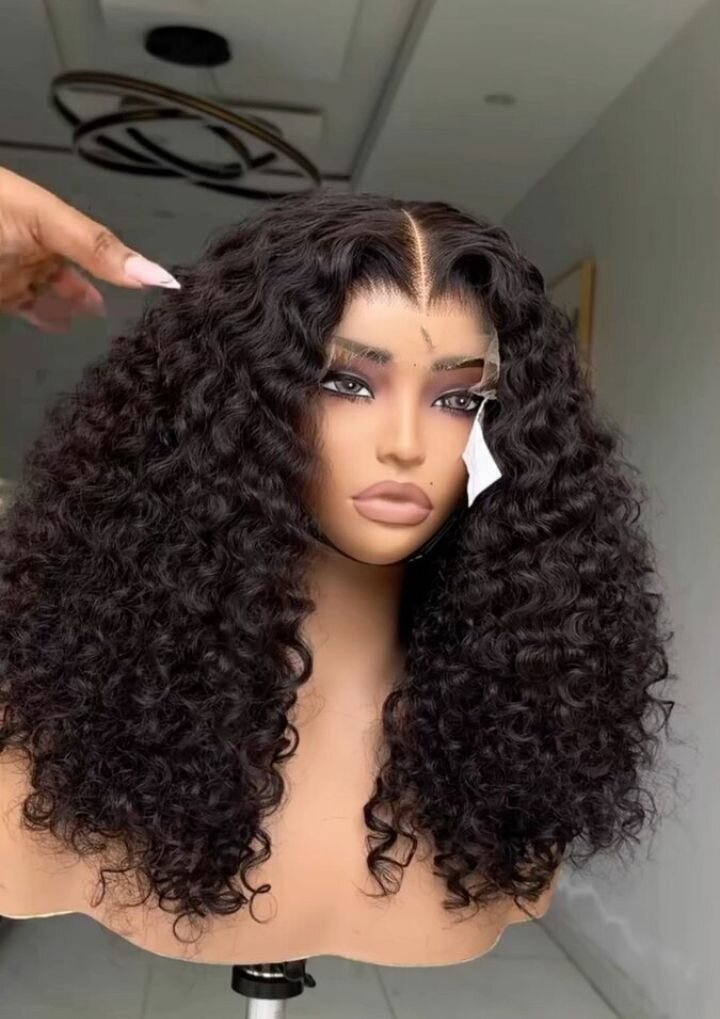 Perruque bouclée naturelle