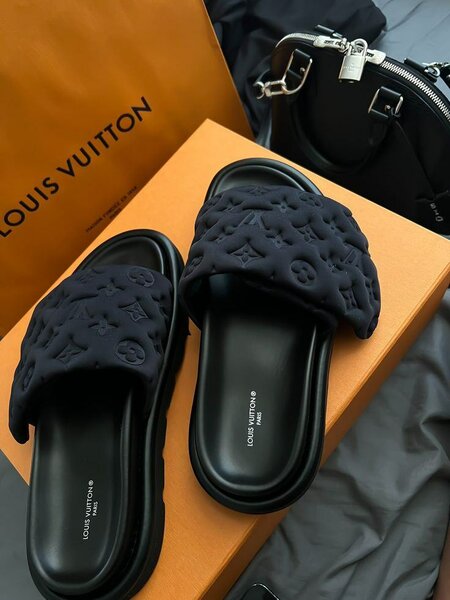 Mules Louis Vuitton noires