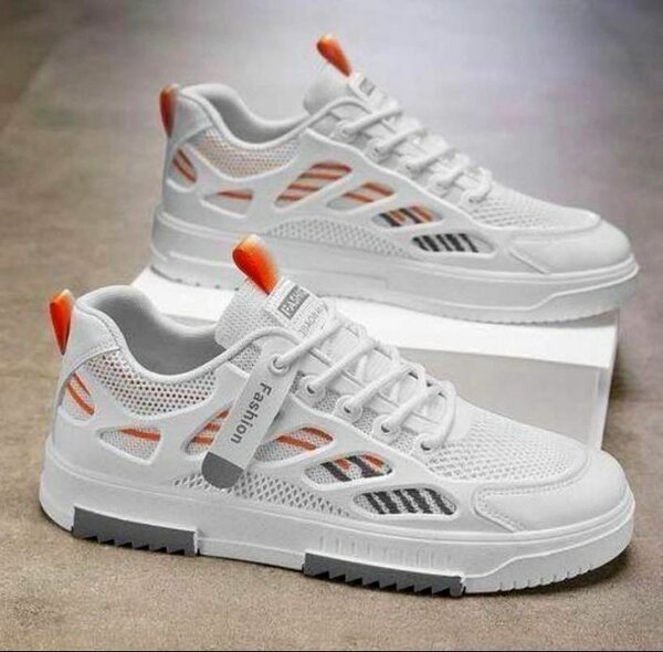 Chaussures de sport blanches tendance