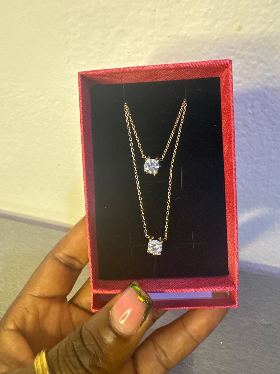 Collier élégant avec pendentif