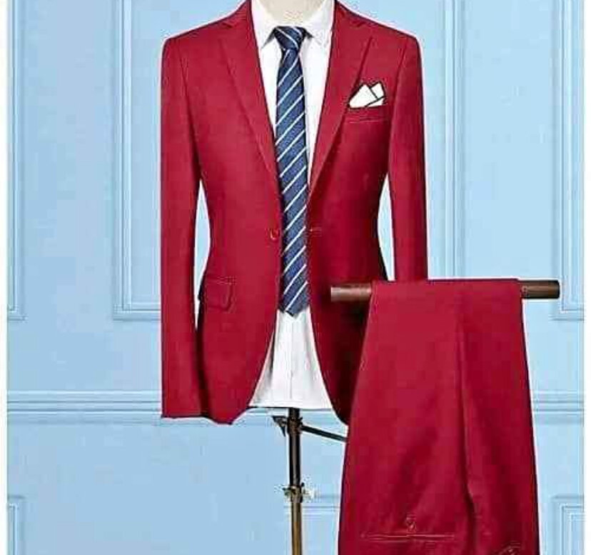 Costume élégant pour homme