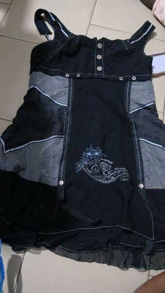 Robe élégante noire