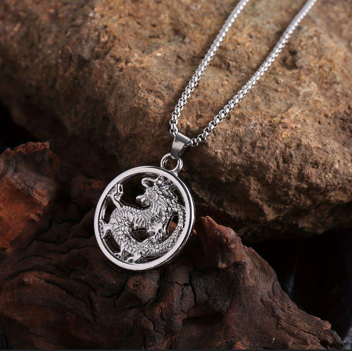 Collier Pendentif Lion en Acier