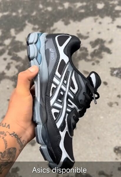 Chaussures de course Asics