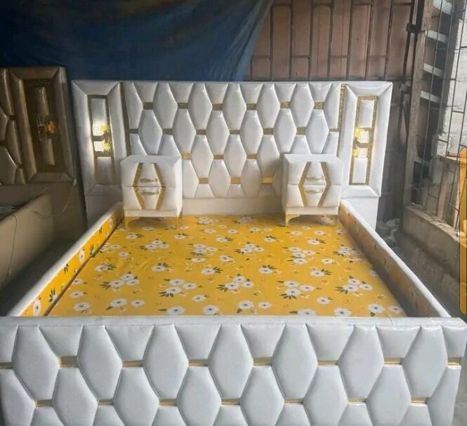 Lit avec rangements intégrés