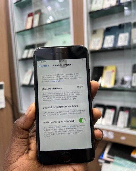 iPhone 32GB Noir Débloqué