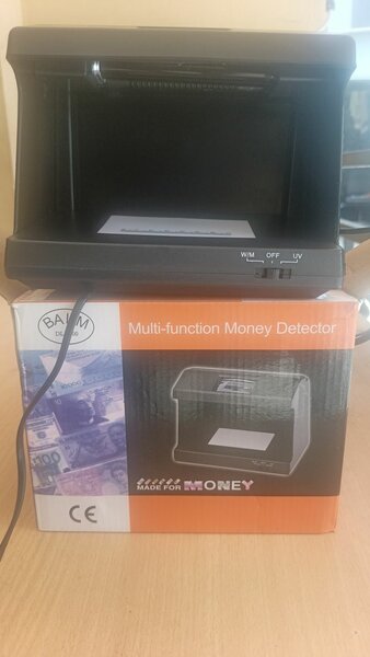 Détecteur de Faux Billets UV
