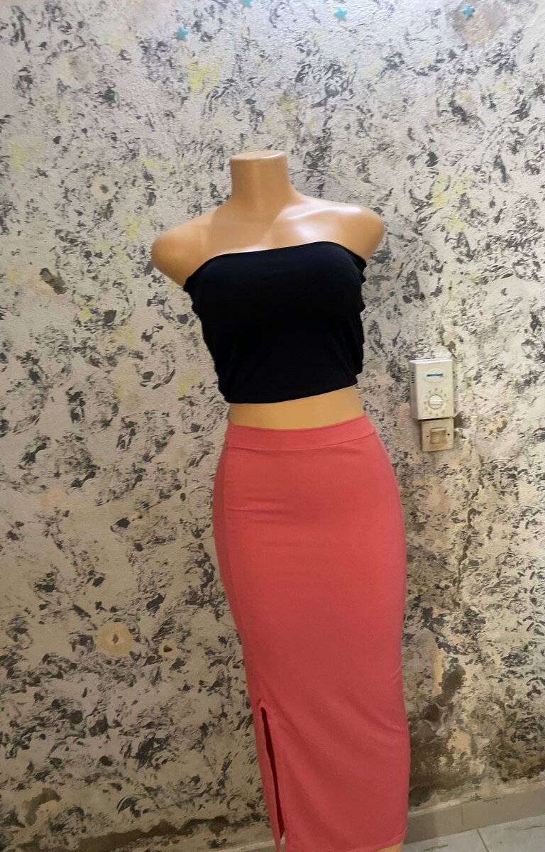 Jupe crayon élégante fendue