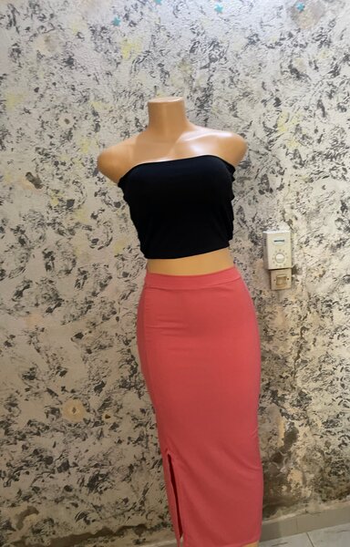 Jupe crayon élégante fendue