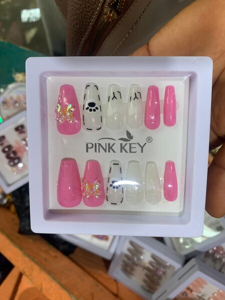 Ongles à pression tendance