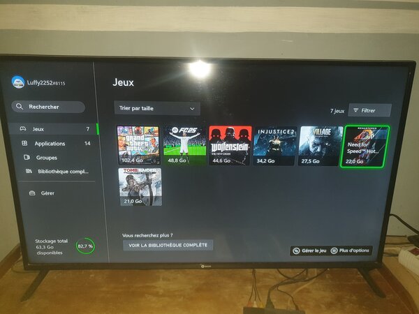 Console Xbox One avec manette