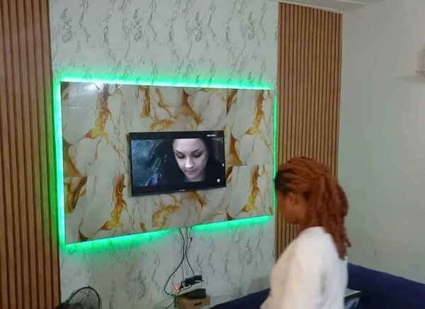 Panneau mural LED pour TV