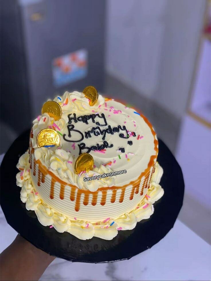 Gâteau d'anniversaire décoratif