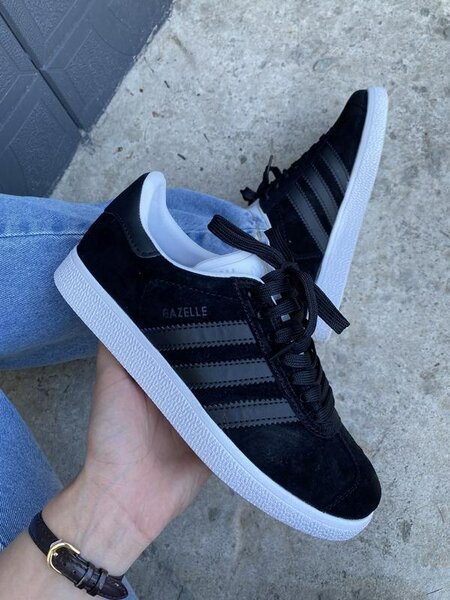 Chaussures Adidas