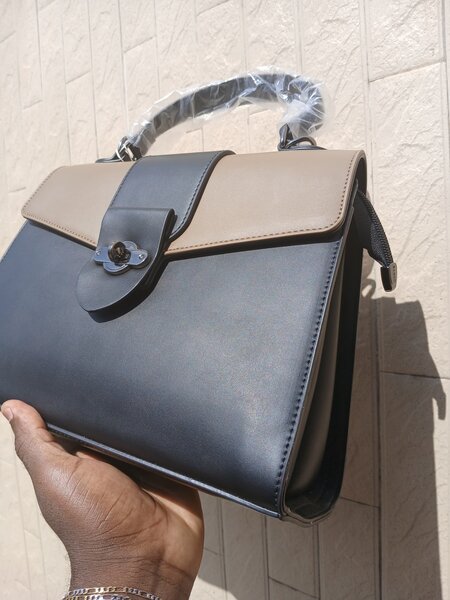 Sac à main élégant femme