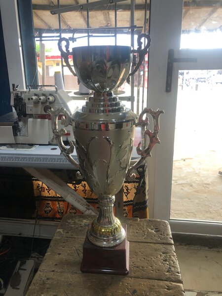 Trophée en métal argenté