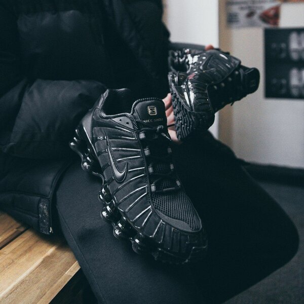 Baskets homme noires innovantes