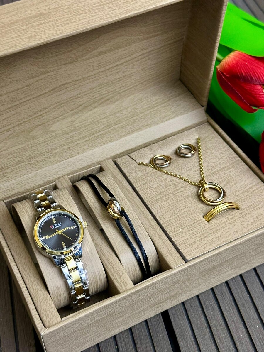 Ensemble Montre et Bijoux