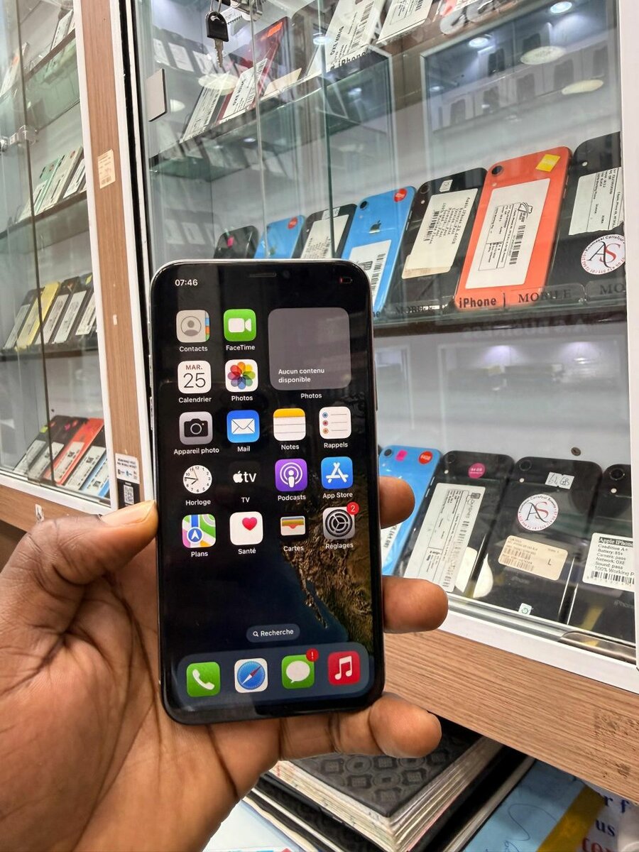 IPhone X 64Go 2nd main