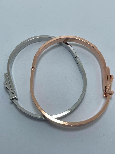 Bracelets élégants en métal