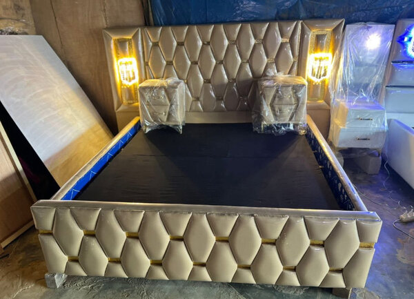 Lit Double Rembourré Design Luxe