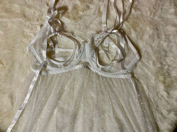 Ensemble nuisette en dentelle