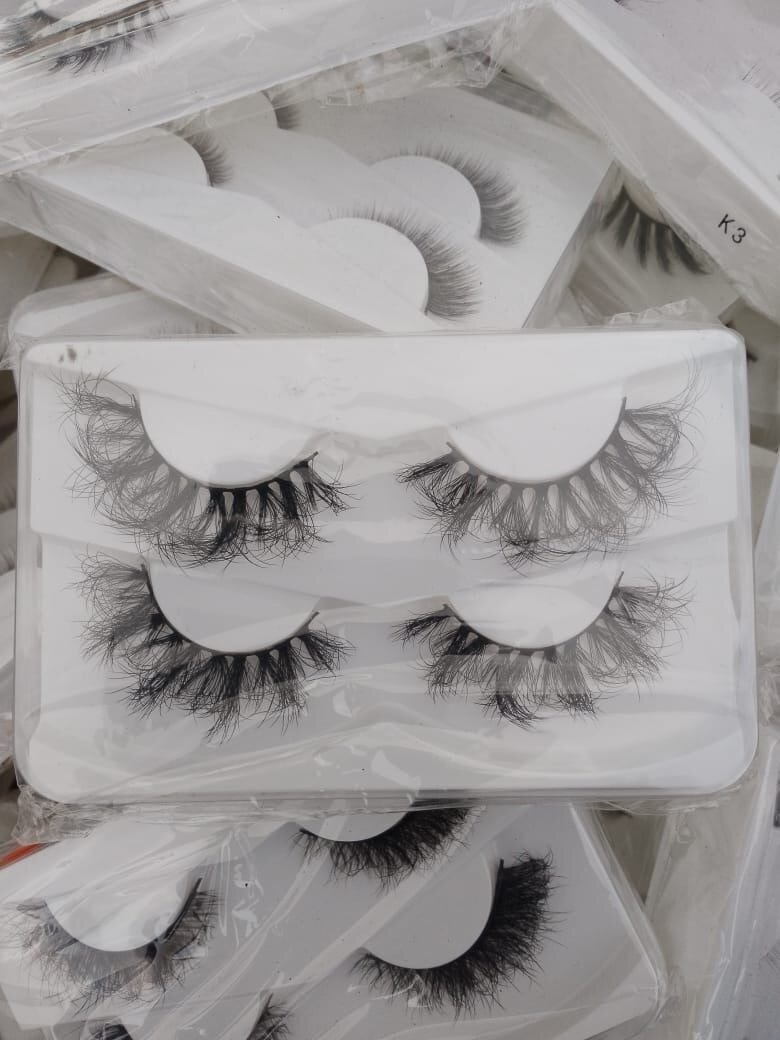 Faux cils volumineux 3D