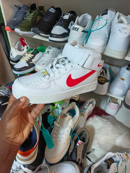Baskets montantes blanches tendance