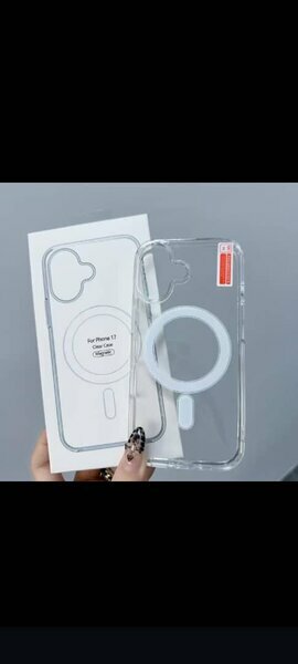 Coque MagSafe transparente iPhone 13