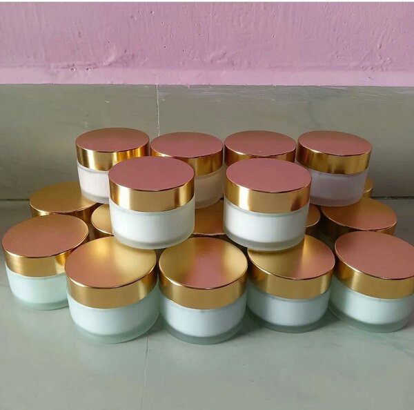 Produit de lèvres rose