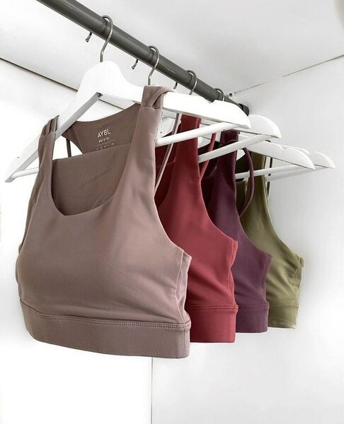 Ensemble de sport femme élégant