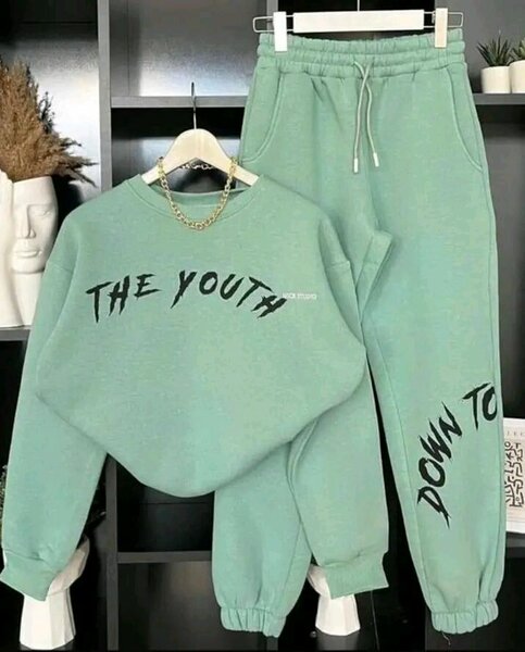 Ensemble décontracté moderne