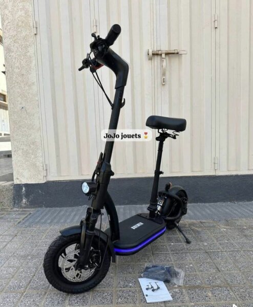Trottinette électrique avec siège