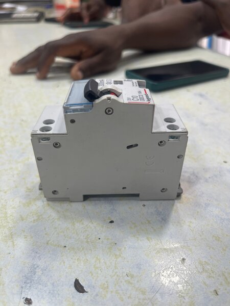 Interrupteur différentiel 300mA Legrand