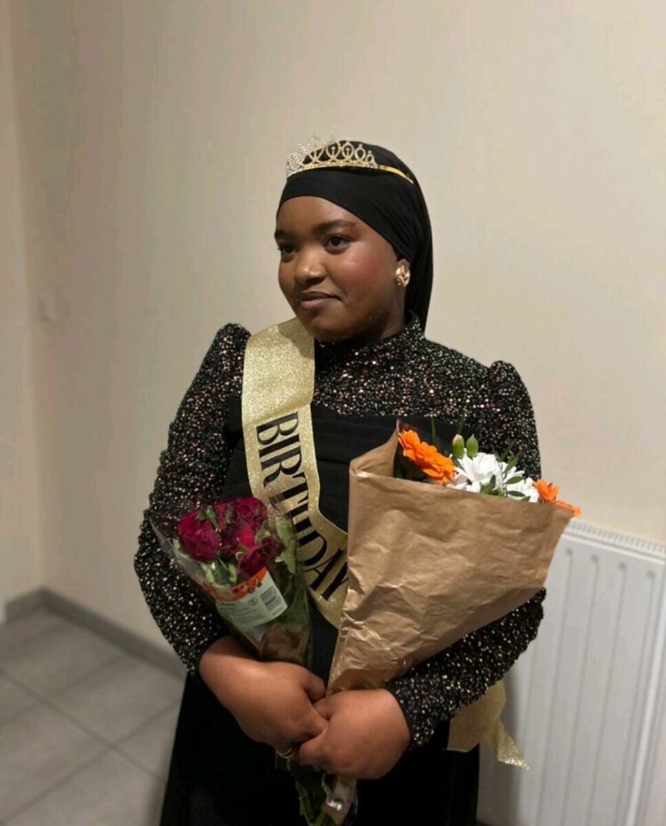 Diadème et écharpe anniversaire