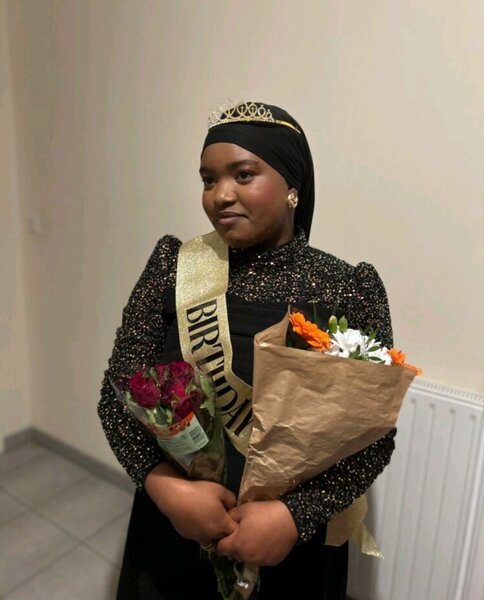 Diadème et écharpe anniversaire