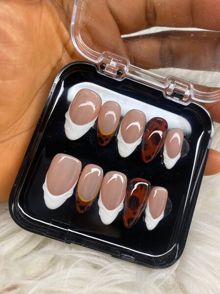 Ongles Précollés Design Chic