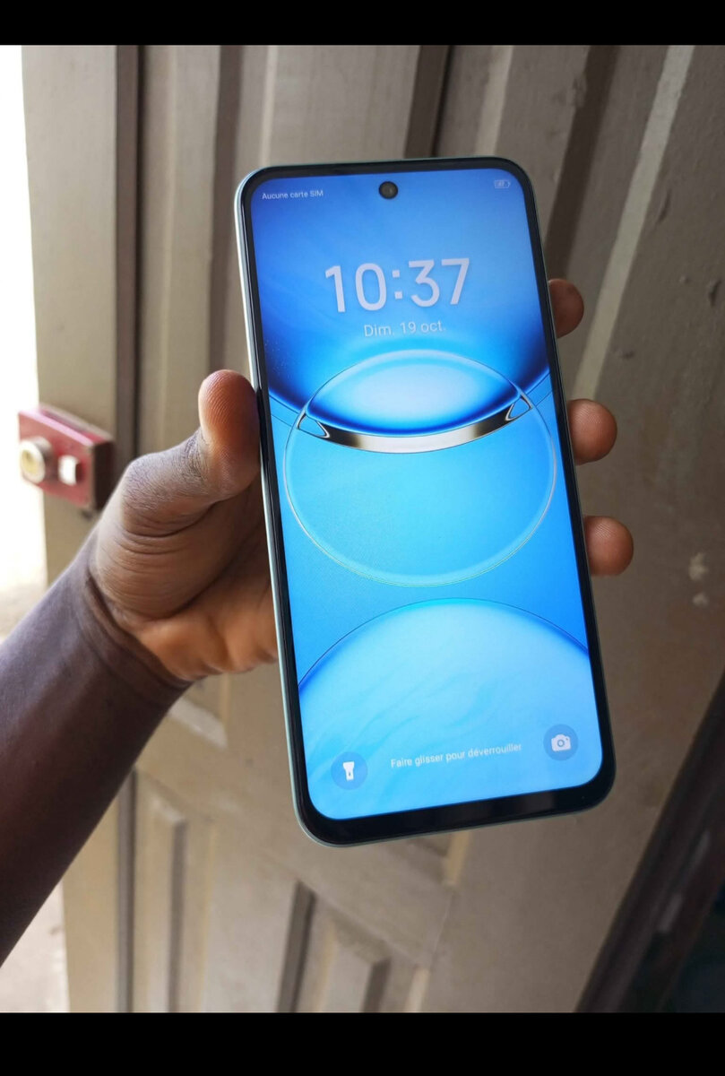 Smartphone moderne Tecno