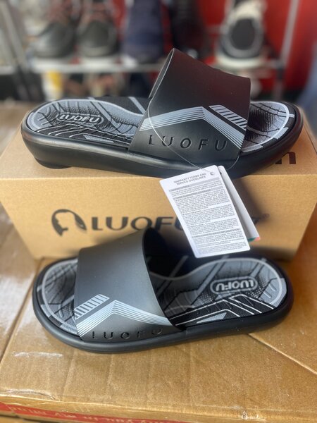 Tongs confortables Luofu