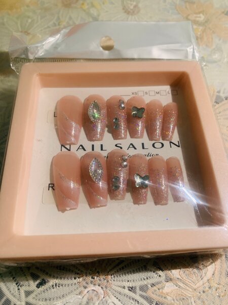 Ongles Prêts-à-Poser Élégants