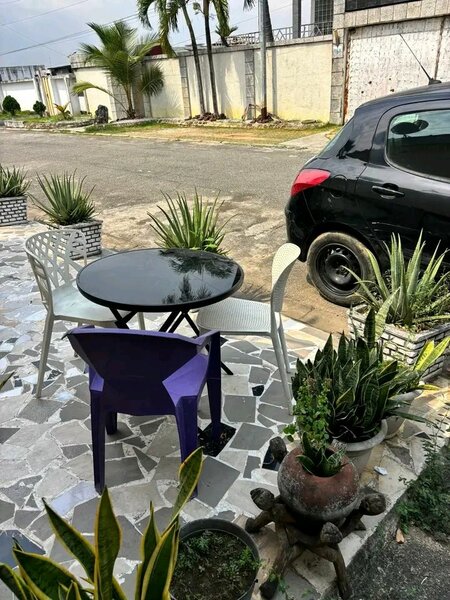 Table en verre de jardin élégante