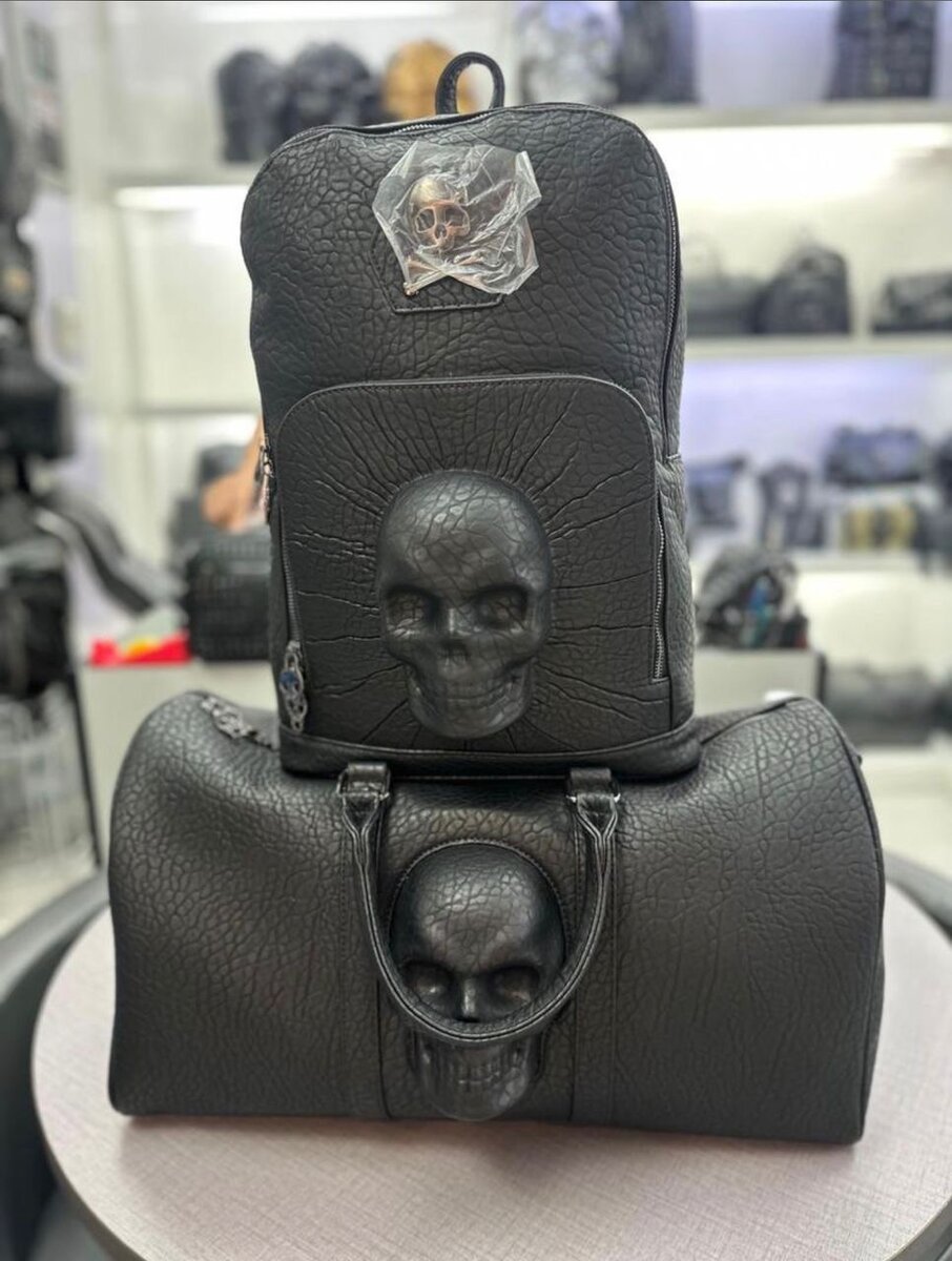 Sac à dos et sac de voyage crâne