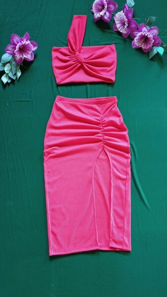 Ensemble top et jupe élégant