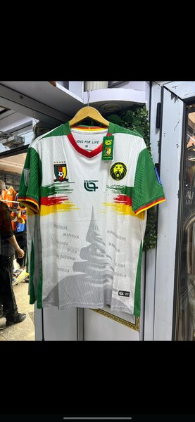 Maillot de football coloré