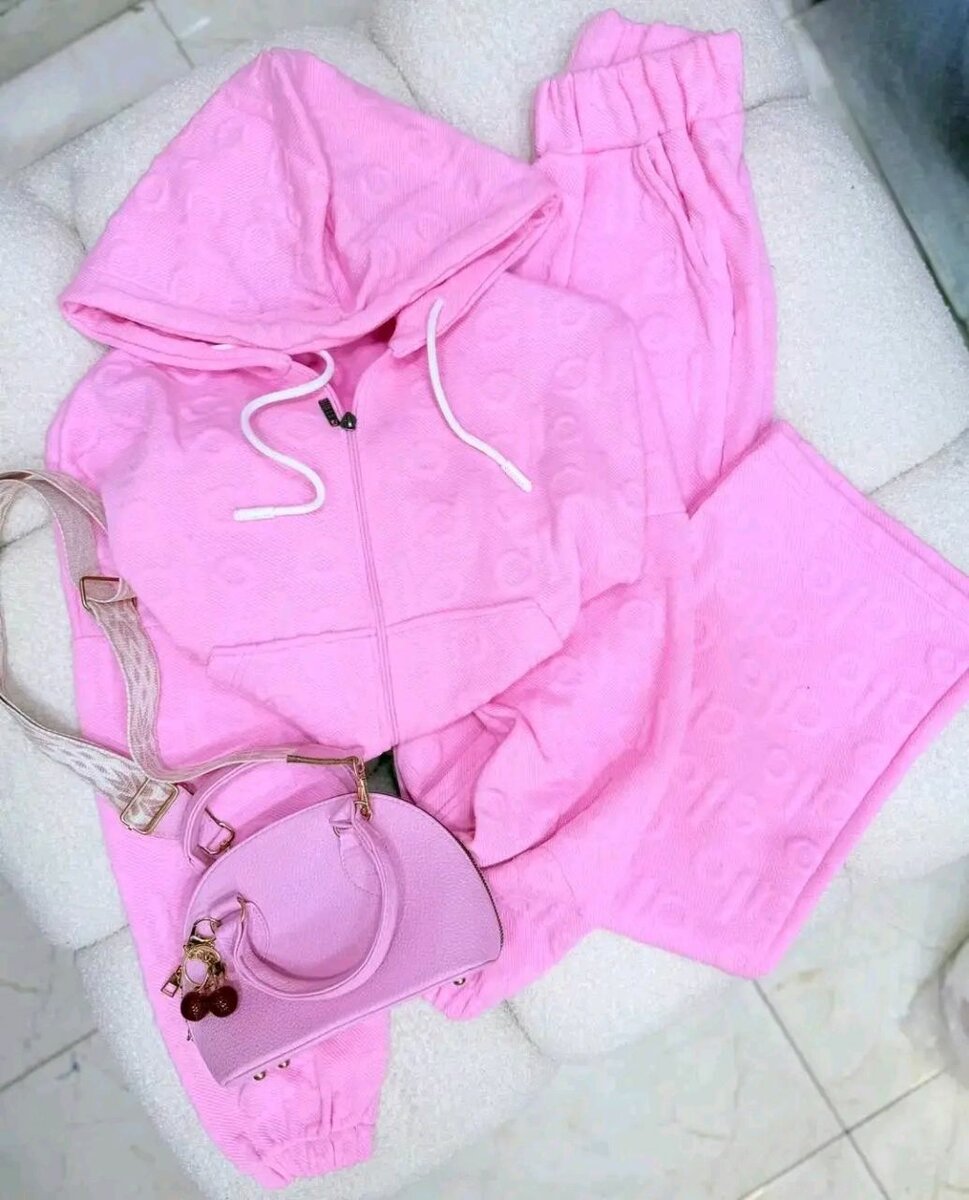 Ensemble de survêtement rose