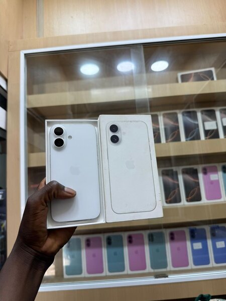 iPhone 16 Blanc avec Boîte