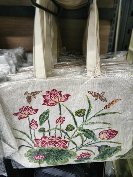 Sac cabas brodé floral