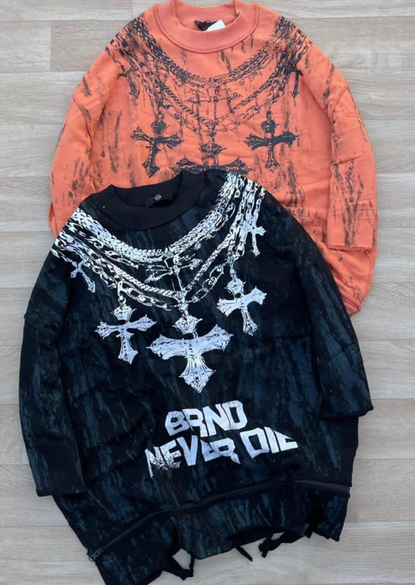 Pullovers à Imprimé Gothique